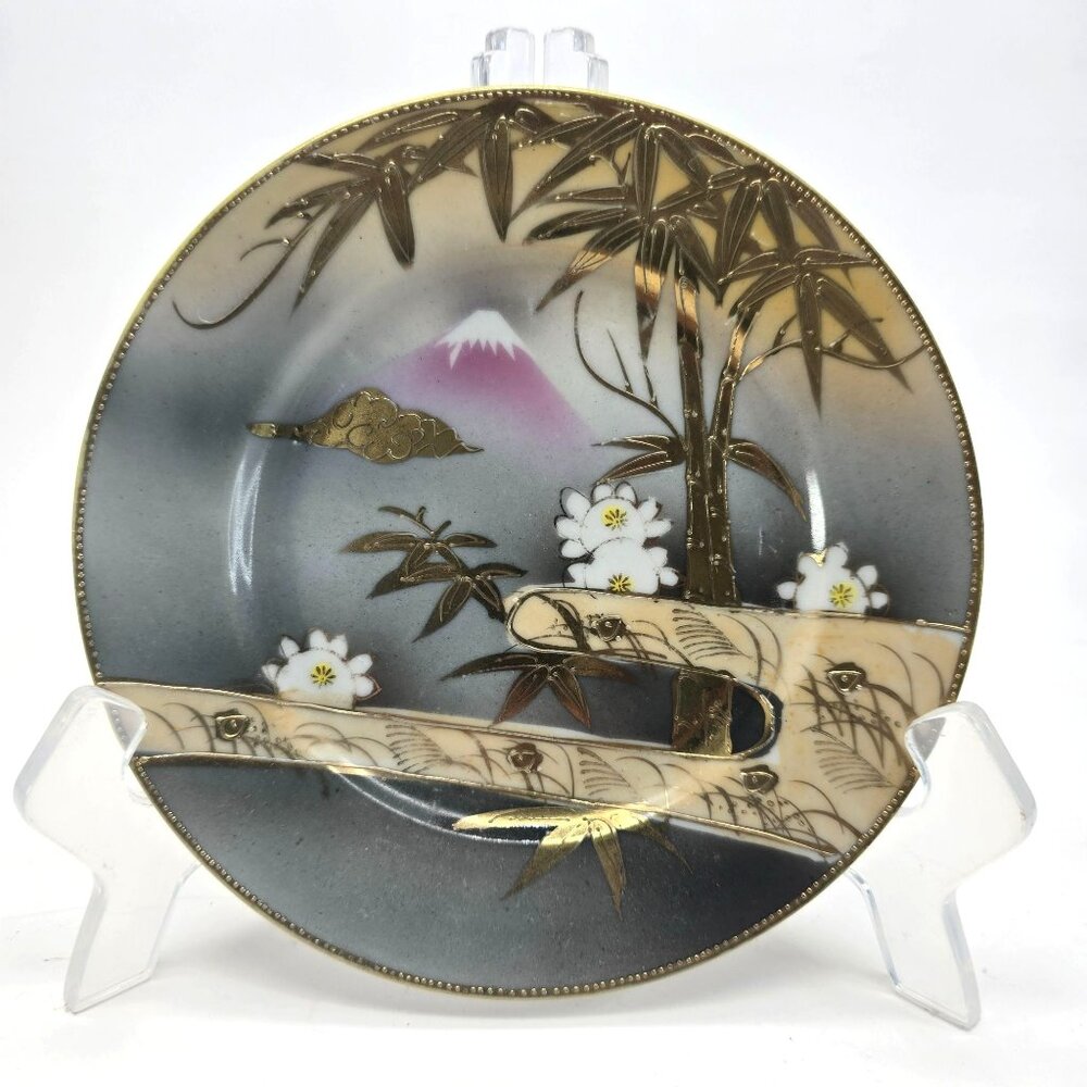 Mt. Fuji Plate Japanese Hand-Painted Decorative Floral Bamboo JE158